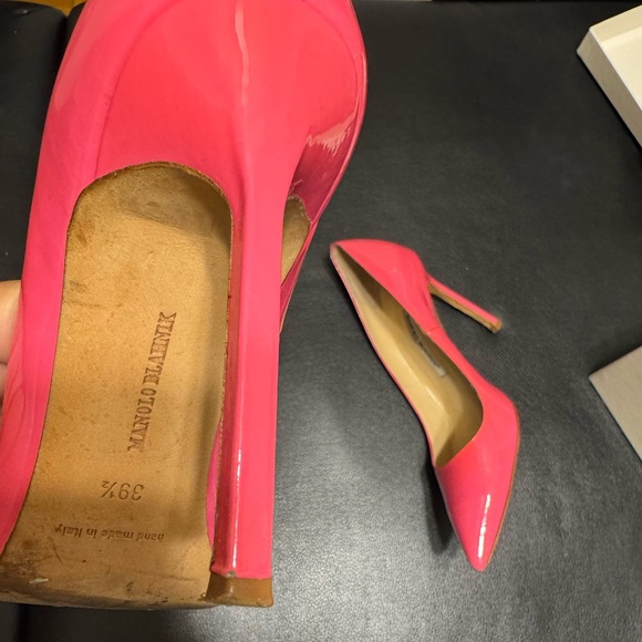 Manolo Blahnik - Picture 7 of 10